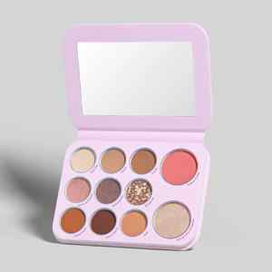 [7707375608222] PALETA DE SOMBRAS TODO EN UNO LULA